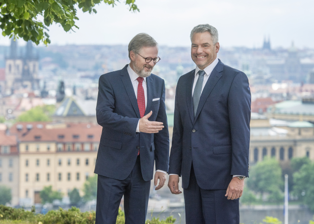 Petr Fiala, Karl Nehammer, politik, předseda vlády, premiér, kancléř---Petr Fiala, Karl Nehammer
