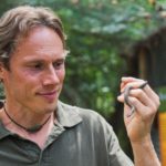 Petr Šrámek, kurátor chovu plazů, užovka hladká (Coronella austriaca), zoo Brno